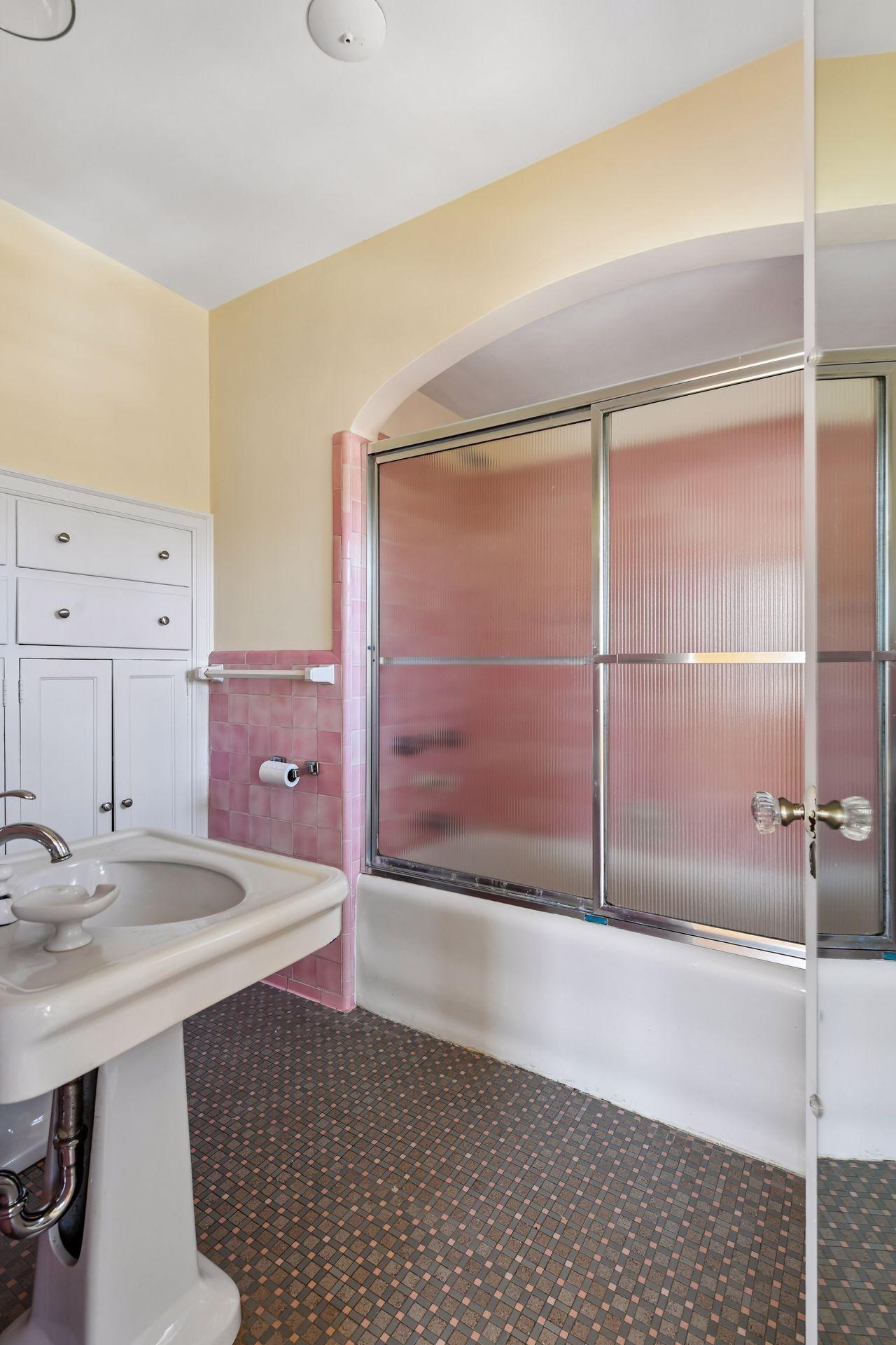 38 West Minnehaha Parkway - Spacecrafting - 0048.jpg