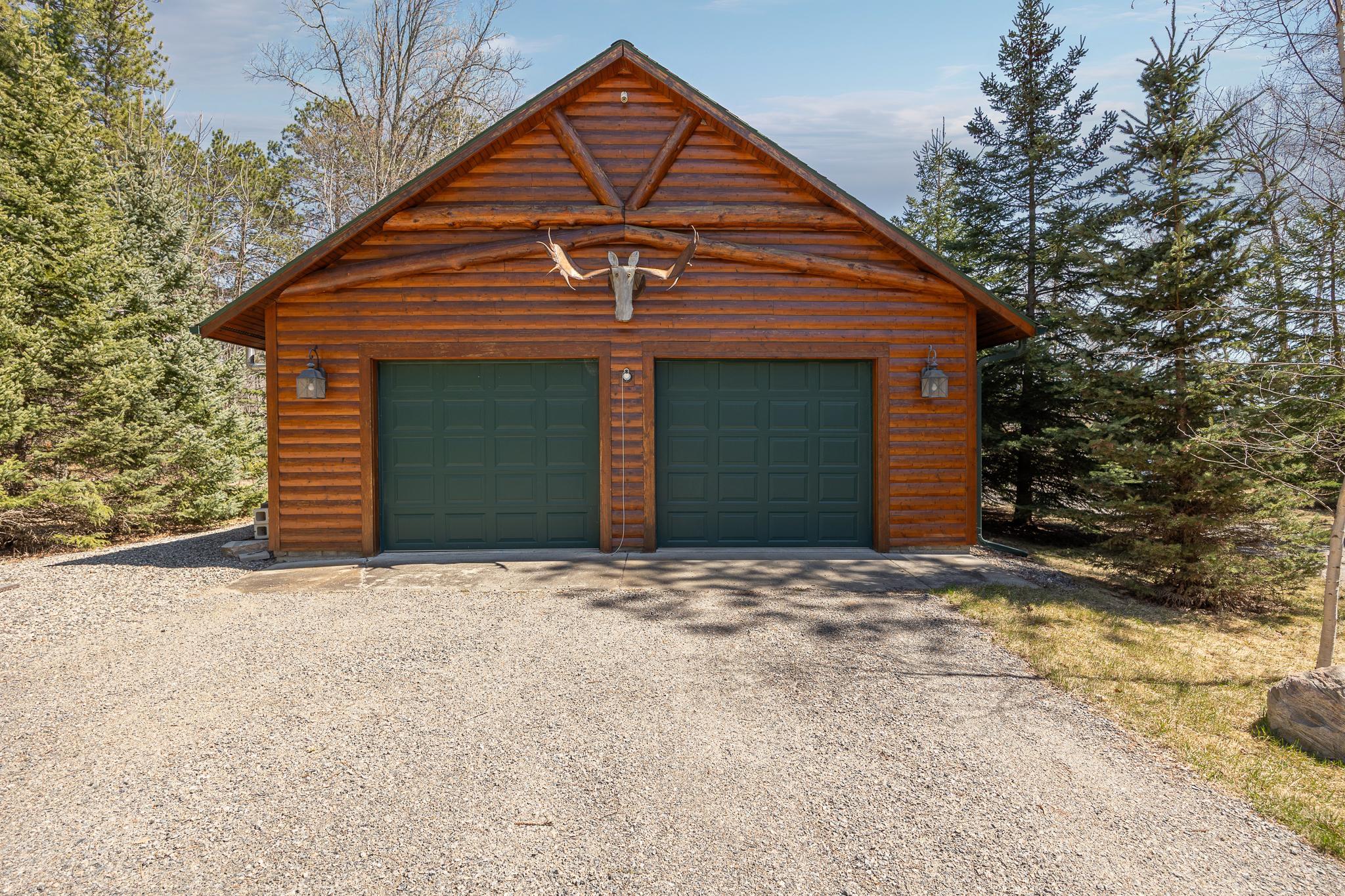 Additional detached garage view