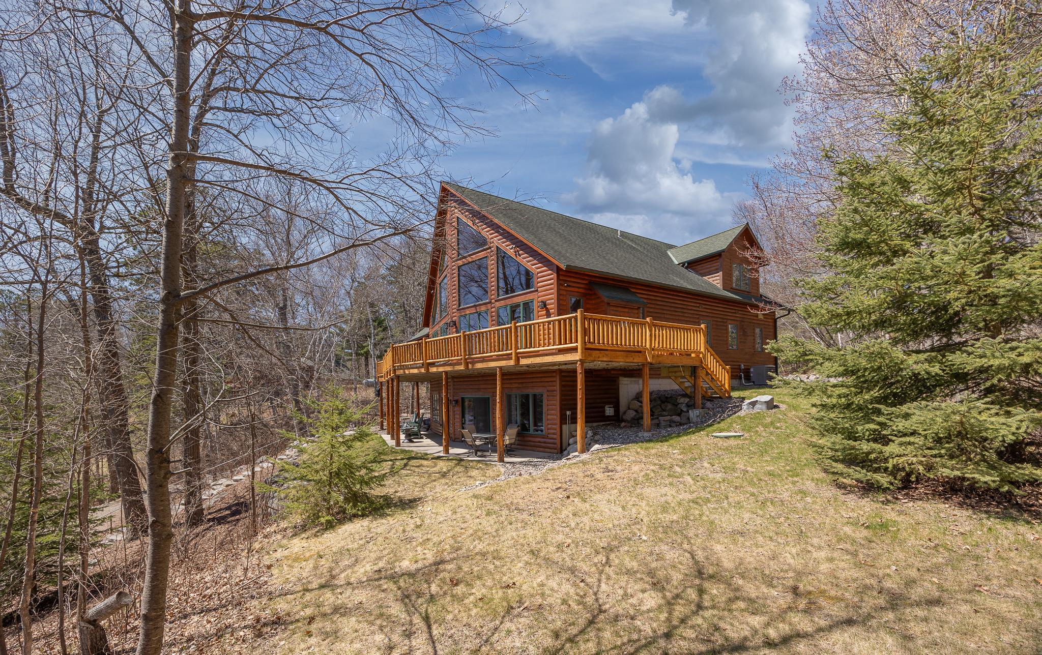 Welcome to 6044 S Thunder Lake Dr NE Remer, MN