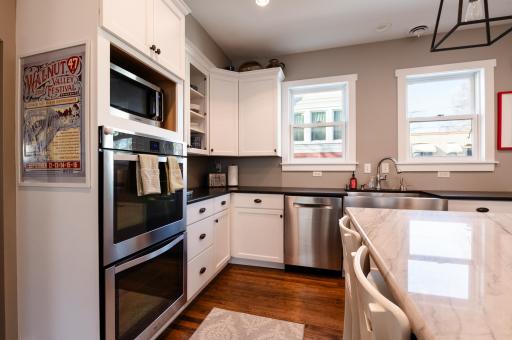 865 St Clair Avenue, Saint Paul, MN 55105