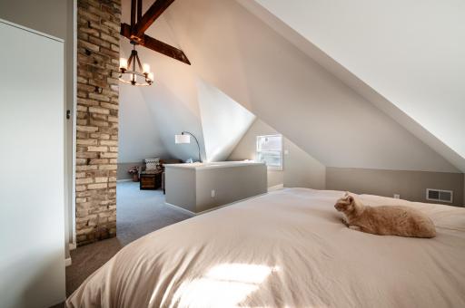 865 St Clair Avenue, Saint Paul, MN 55105