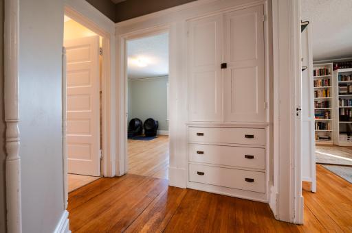 865 St Clair Avenue, Saint Paul, MN 55105