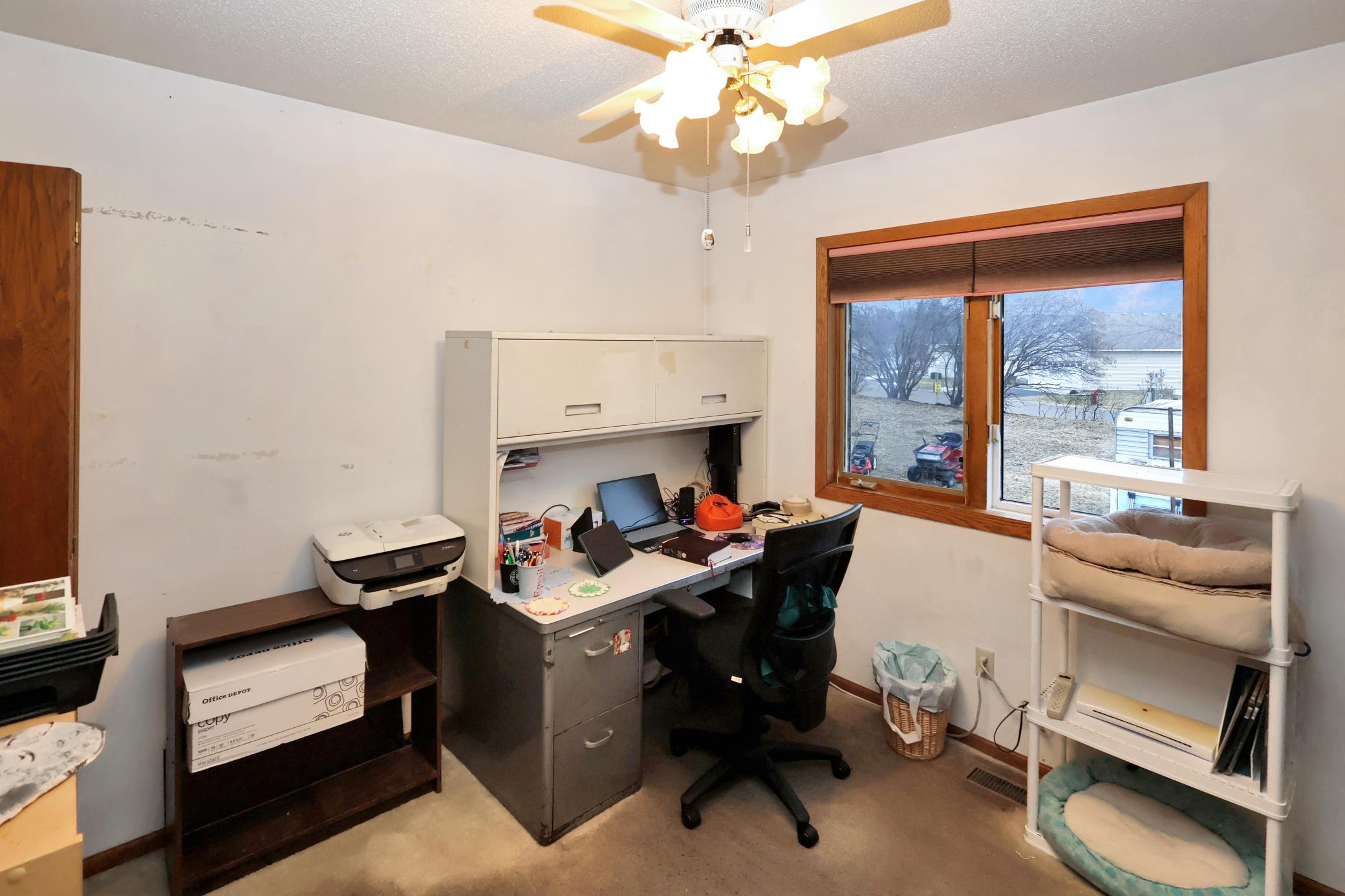 Second bedroom on the upper level.jpg