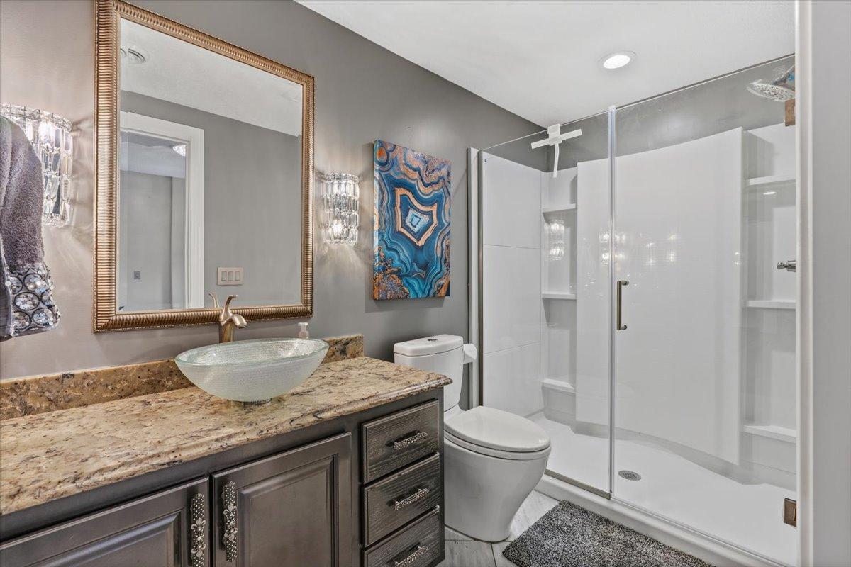 Bathroom off Bedroom 4