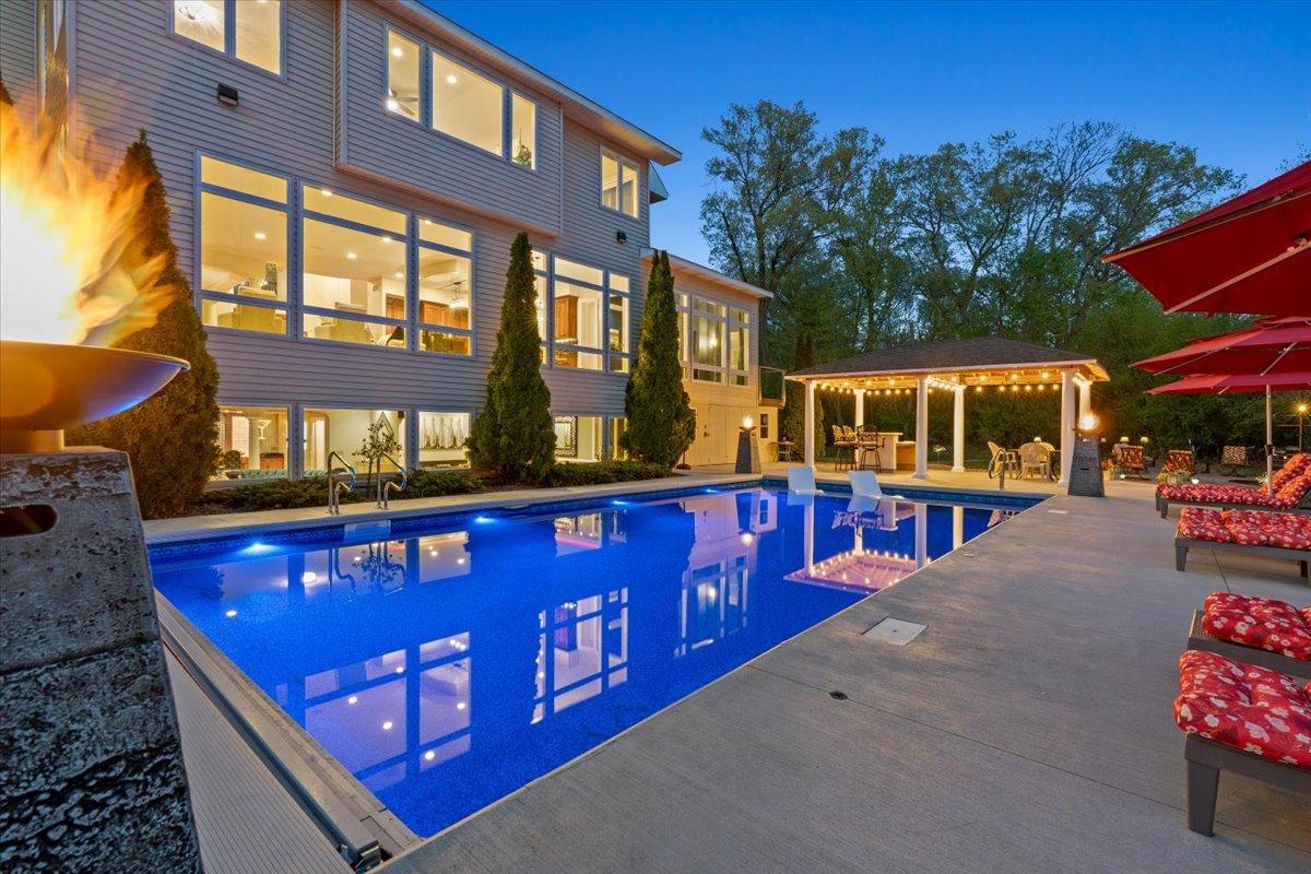 New 2025 - 20' x 40' Sport Pool Area