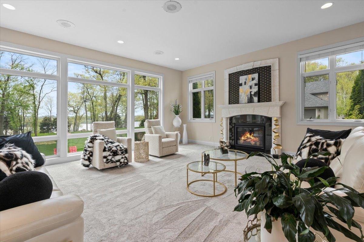 Living Room with gorgeous views of Mississippi River