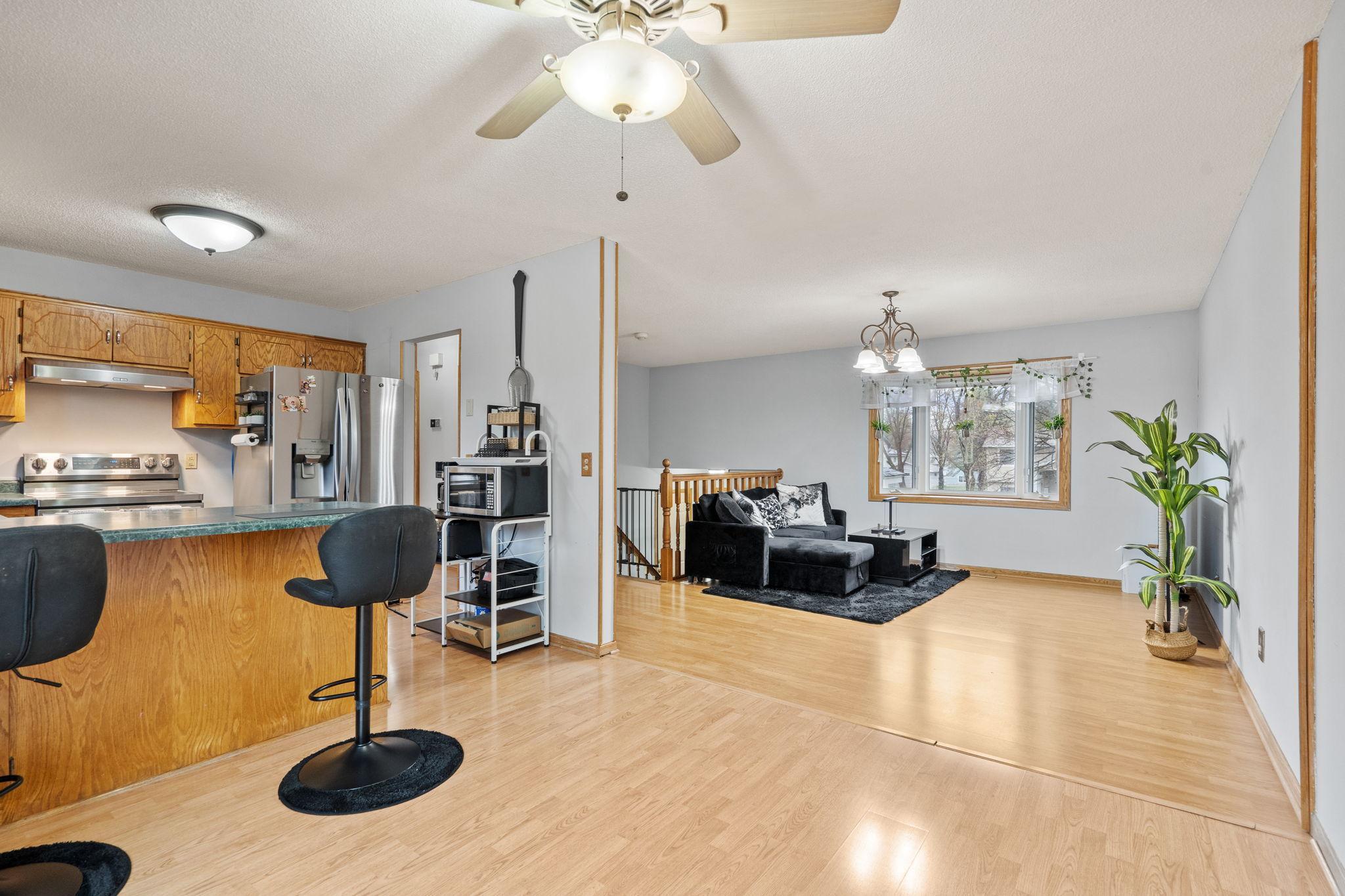 8-web-or-mls-3411 E Mineral-8.jpg