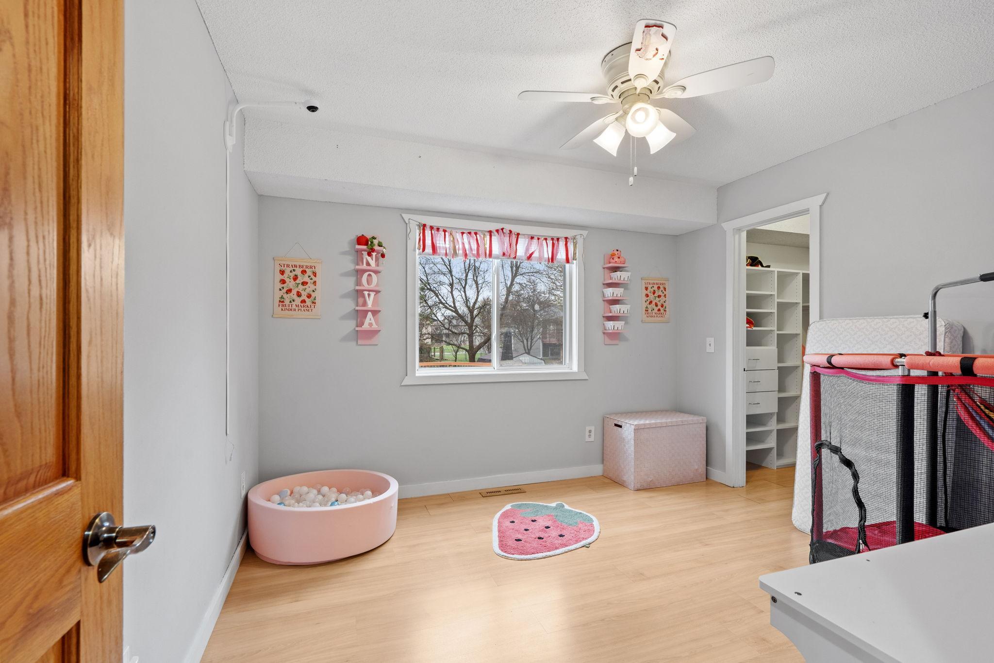 13-web-or-mls-3411 E Mineral-13.jpg