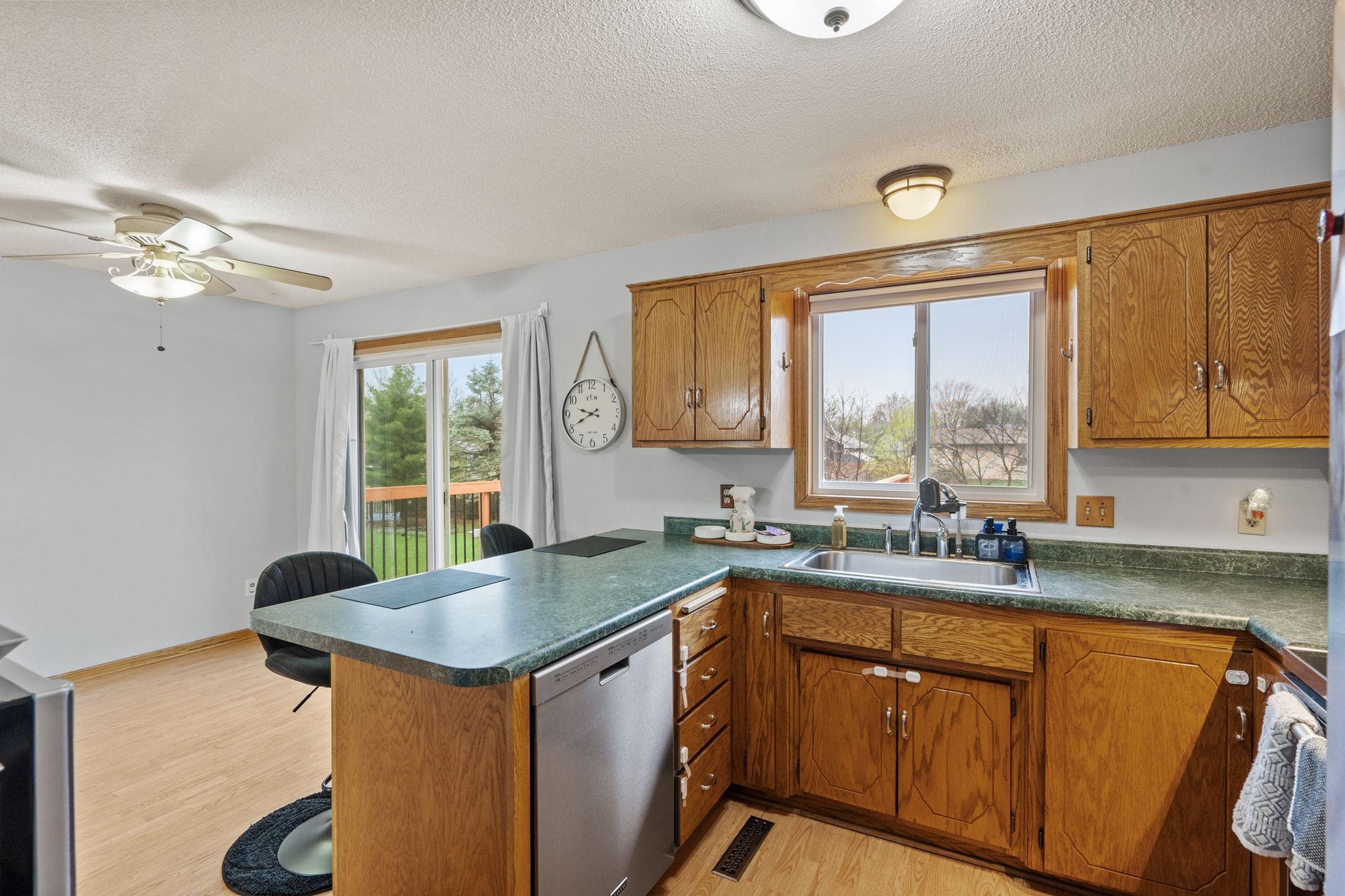 12-web-or-mls-3411 E Mineral-12.jpg