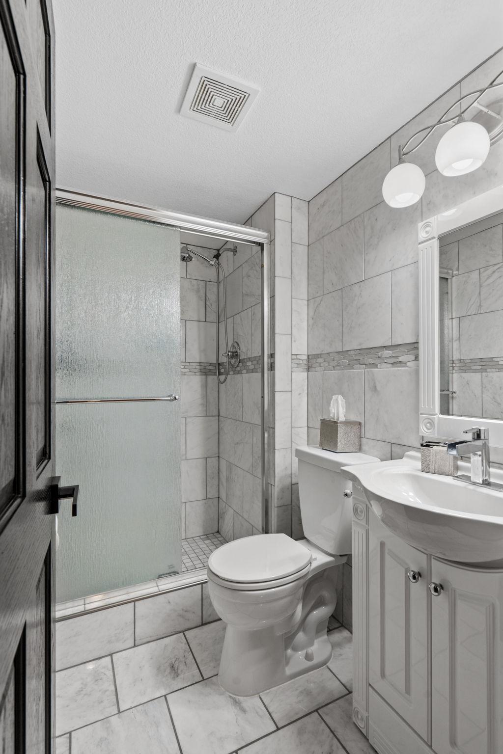 27-web-or-mls-3411 E Mineral-27.jpg