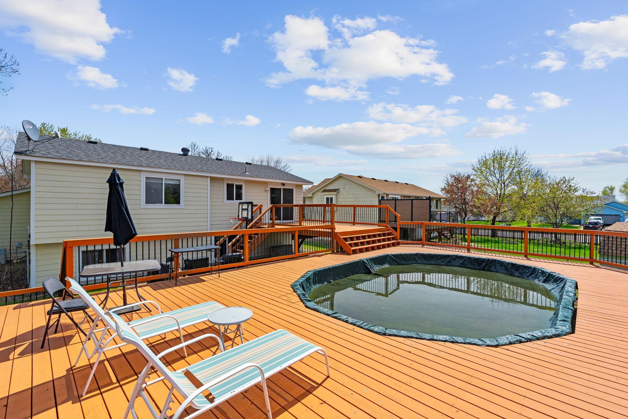 4-web-or-mls-3411 E Mineral Pond Blvd Exteriors-4.jpg