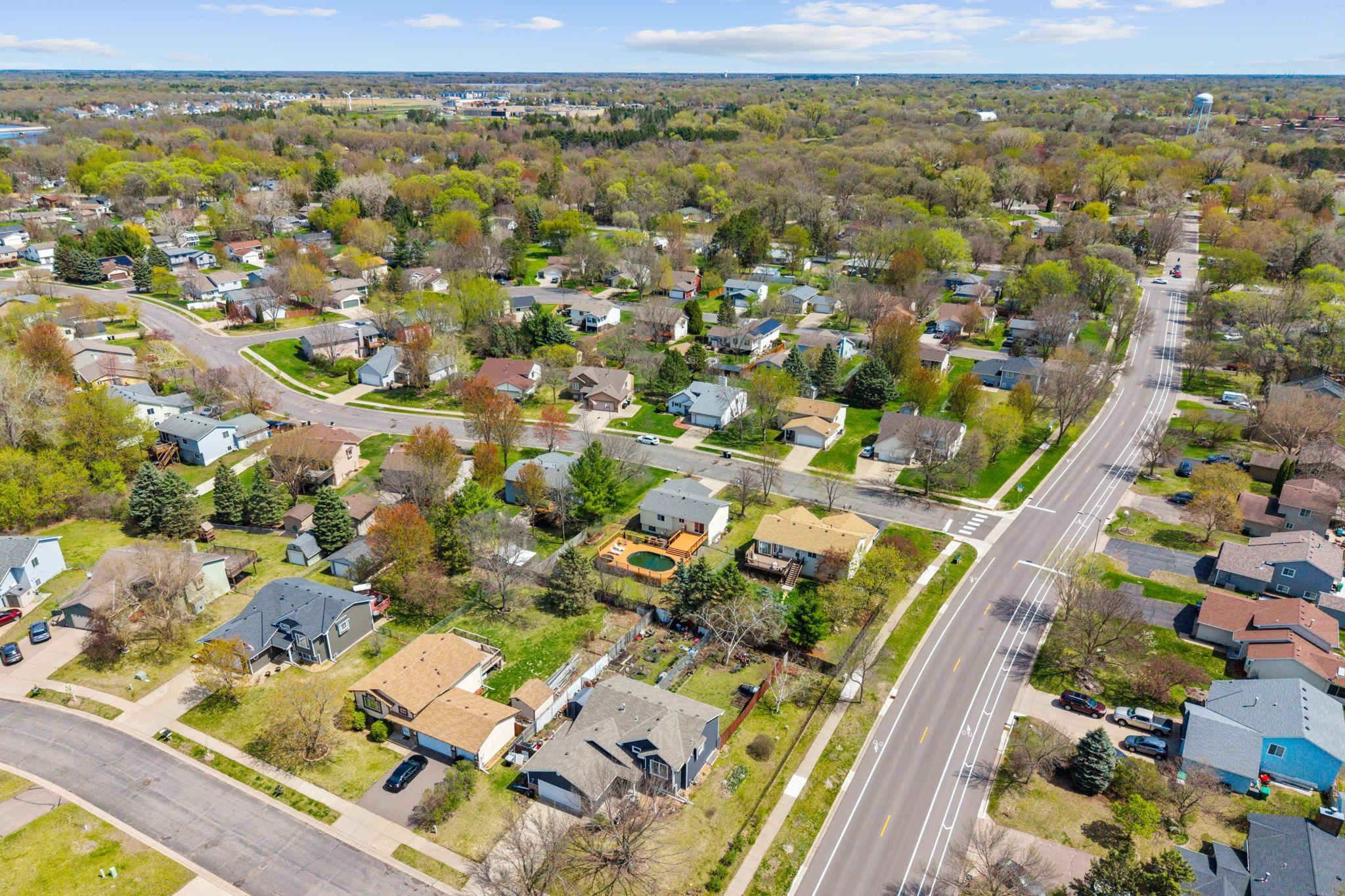 15-web-or-mls-3411 E Mineral Pond Blvd Exteriors-15.jpg