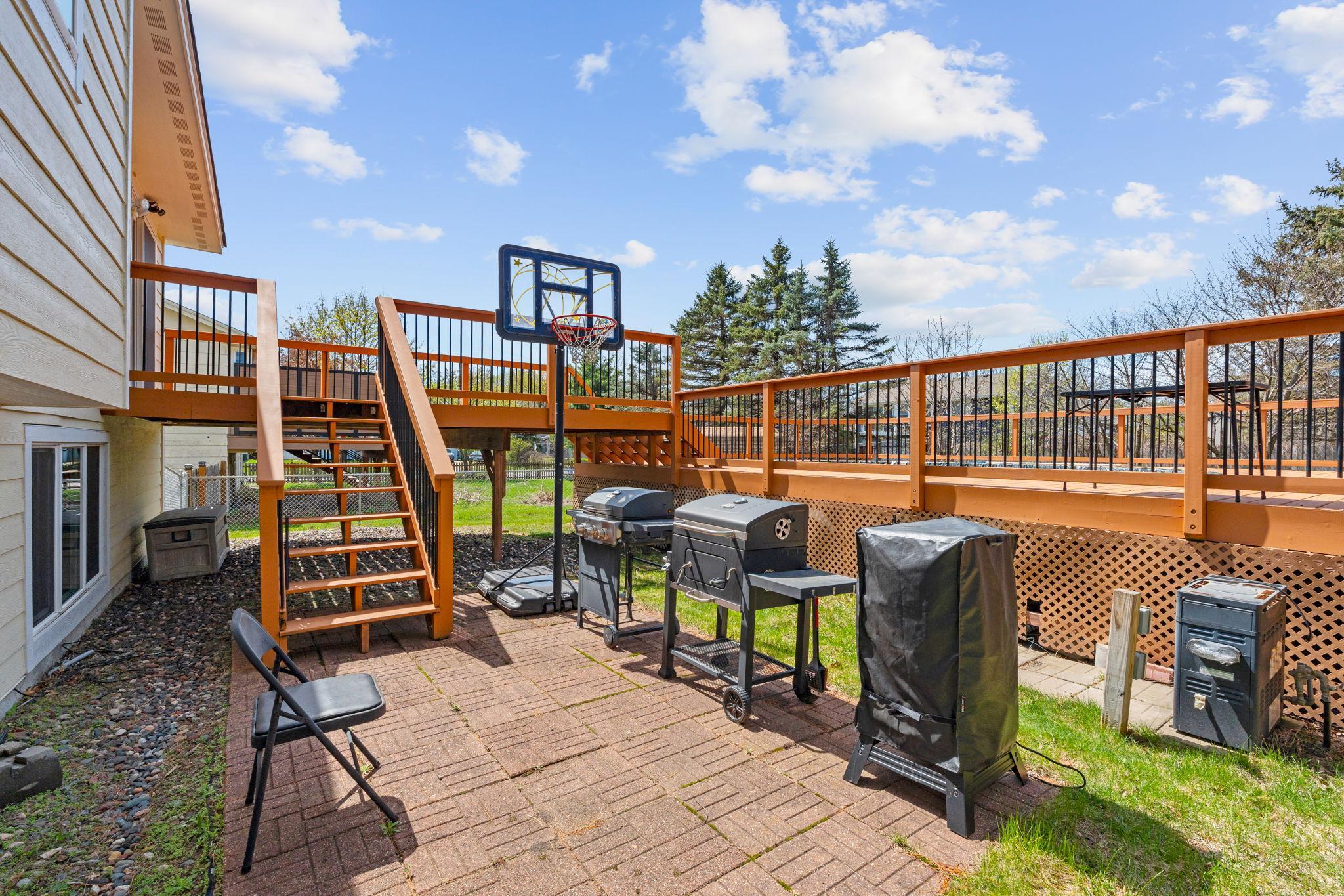 8-web-or-mls-3411 E Mineral Pond Blvd Exteriors-8.jpg