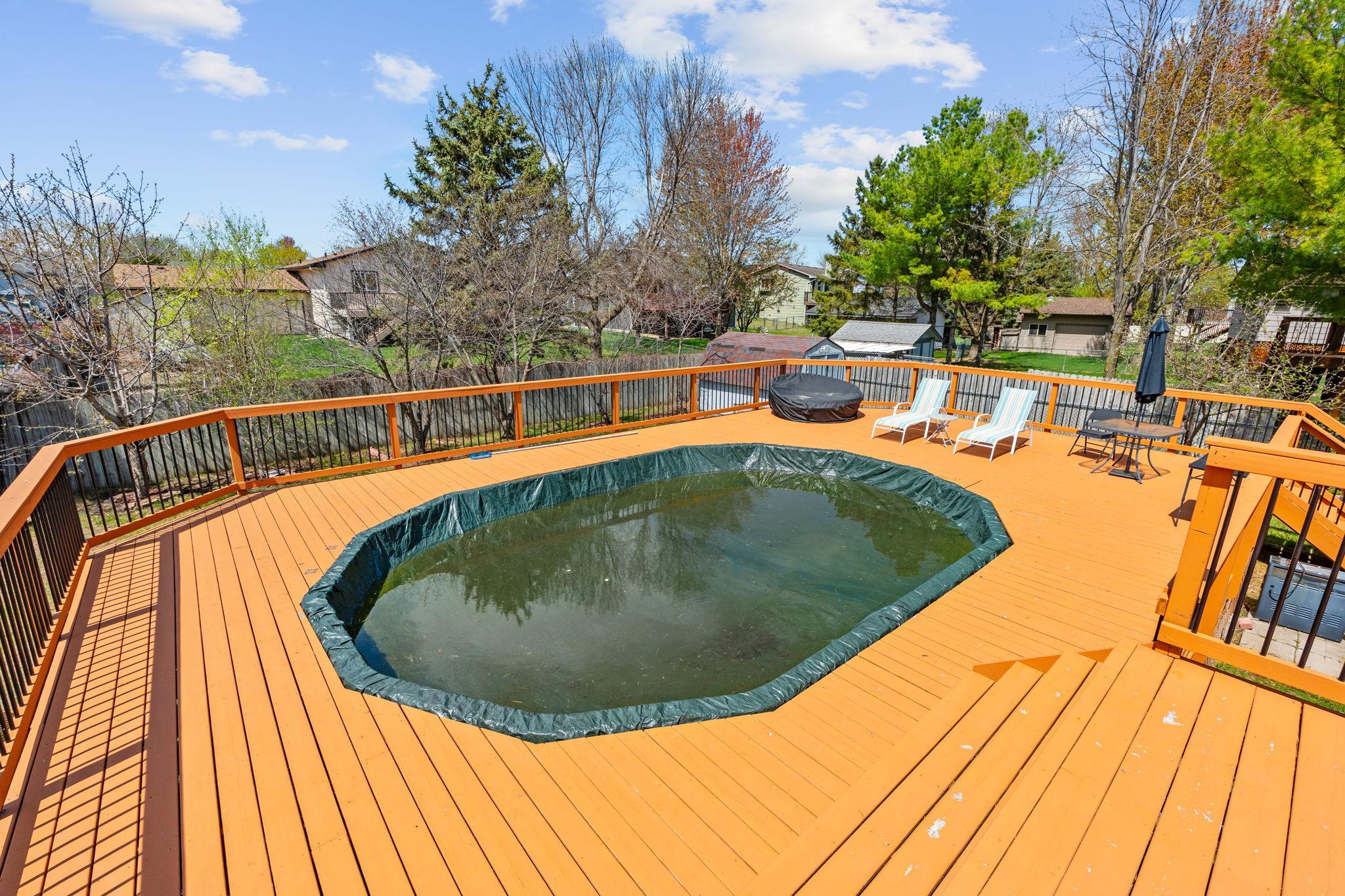 5-web-or-mls-3411 E Mineral Pond Blvd Exteriors-5.jpg