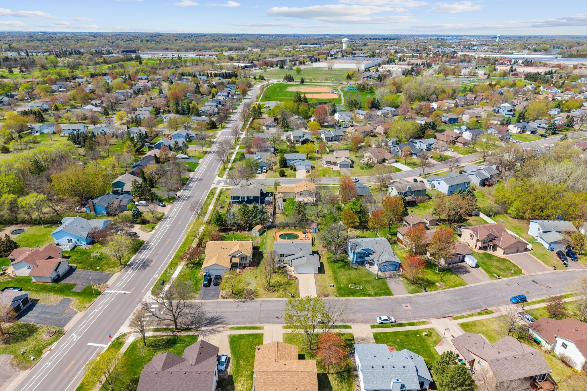 11-web-or-mls-3411 E Mineral Pond Blvd Exteriors-11.jpg