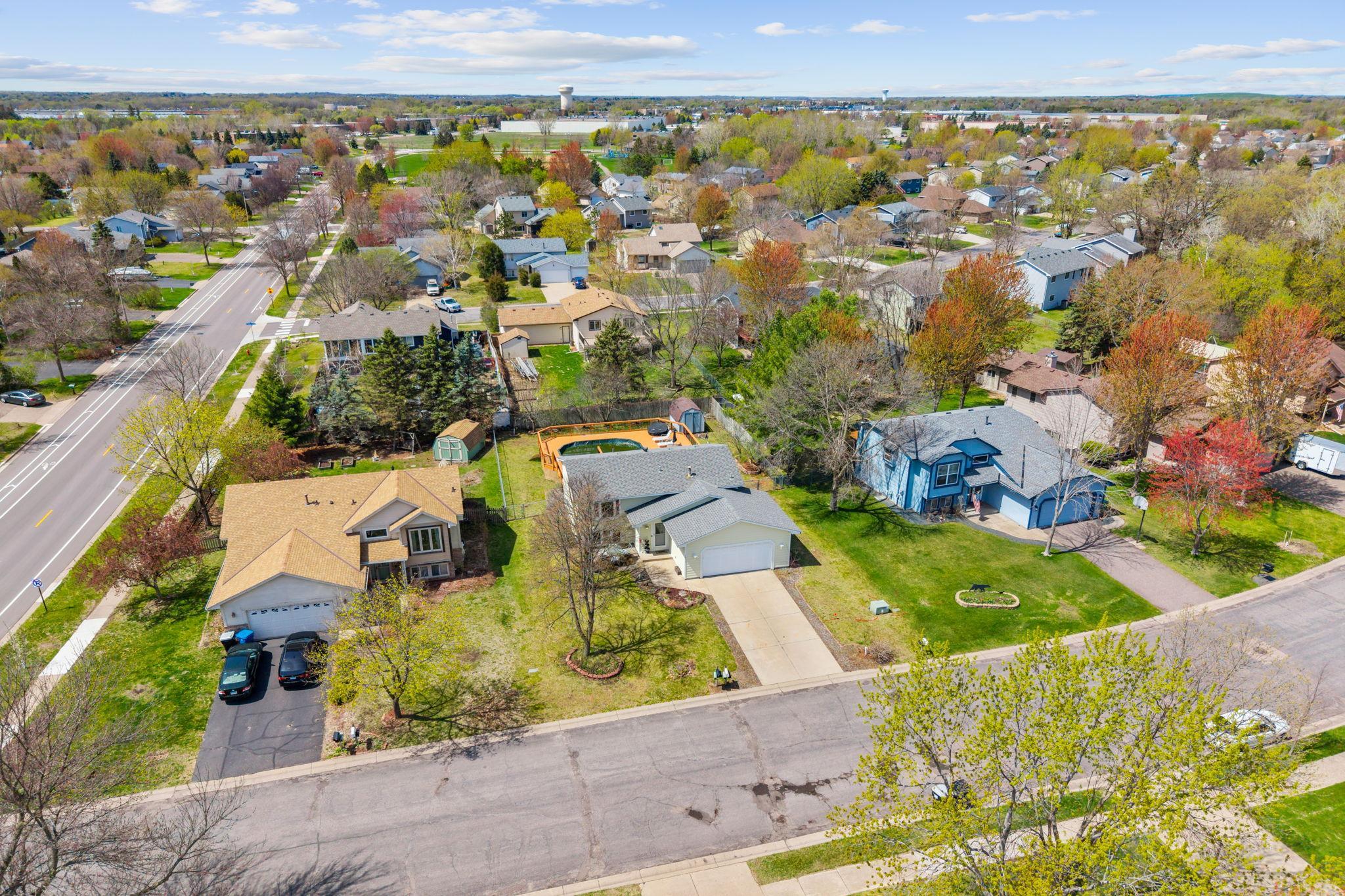 13-web-or-mls-3411 E Mineral Pond Blvd Exteriors-13.jpg