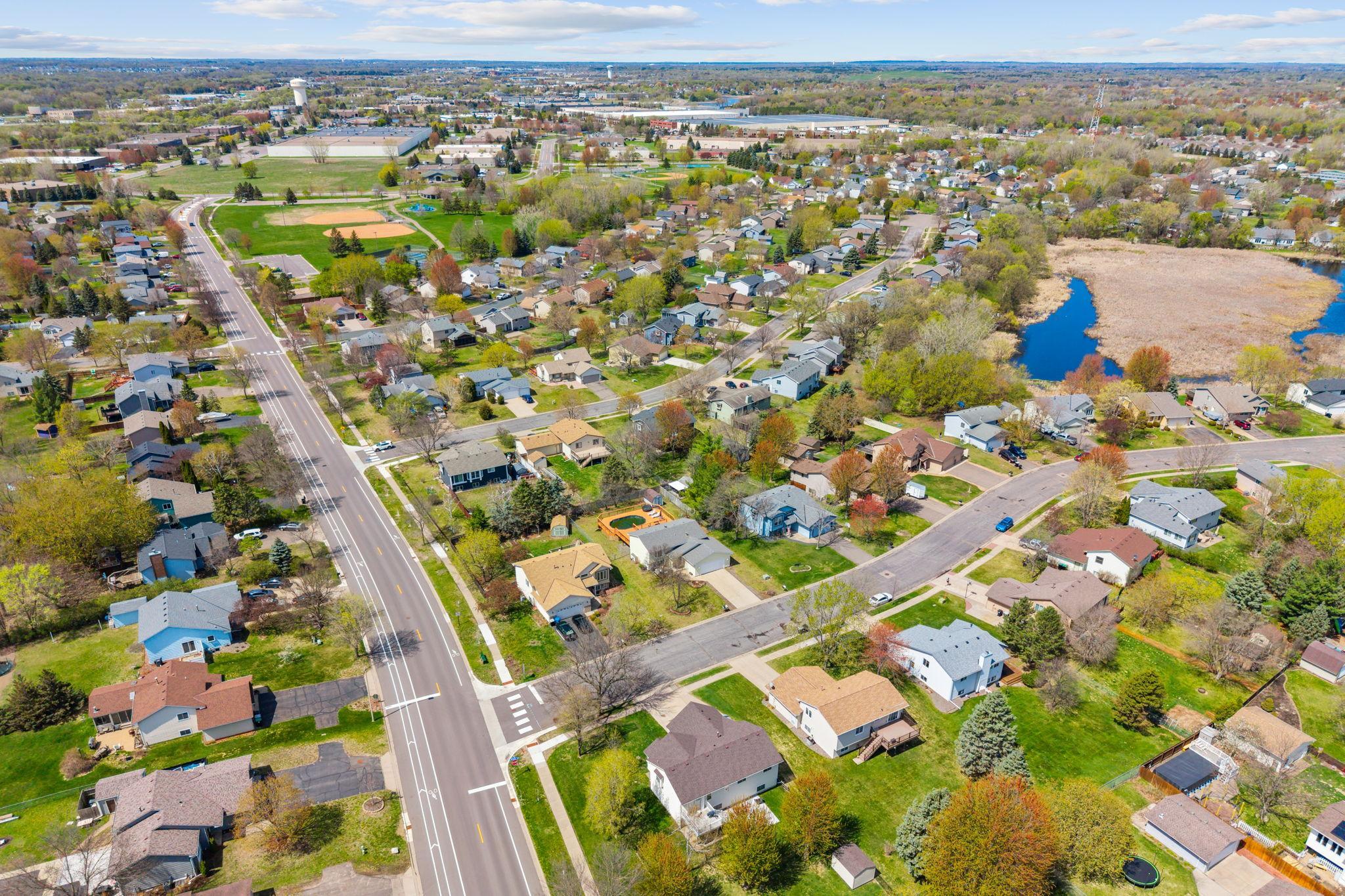 12-web-or-mls-3411 E Mineral Pond Blvd Exteriors-12.jpg