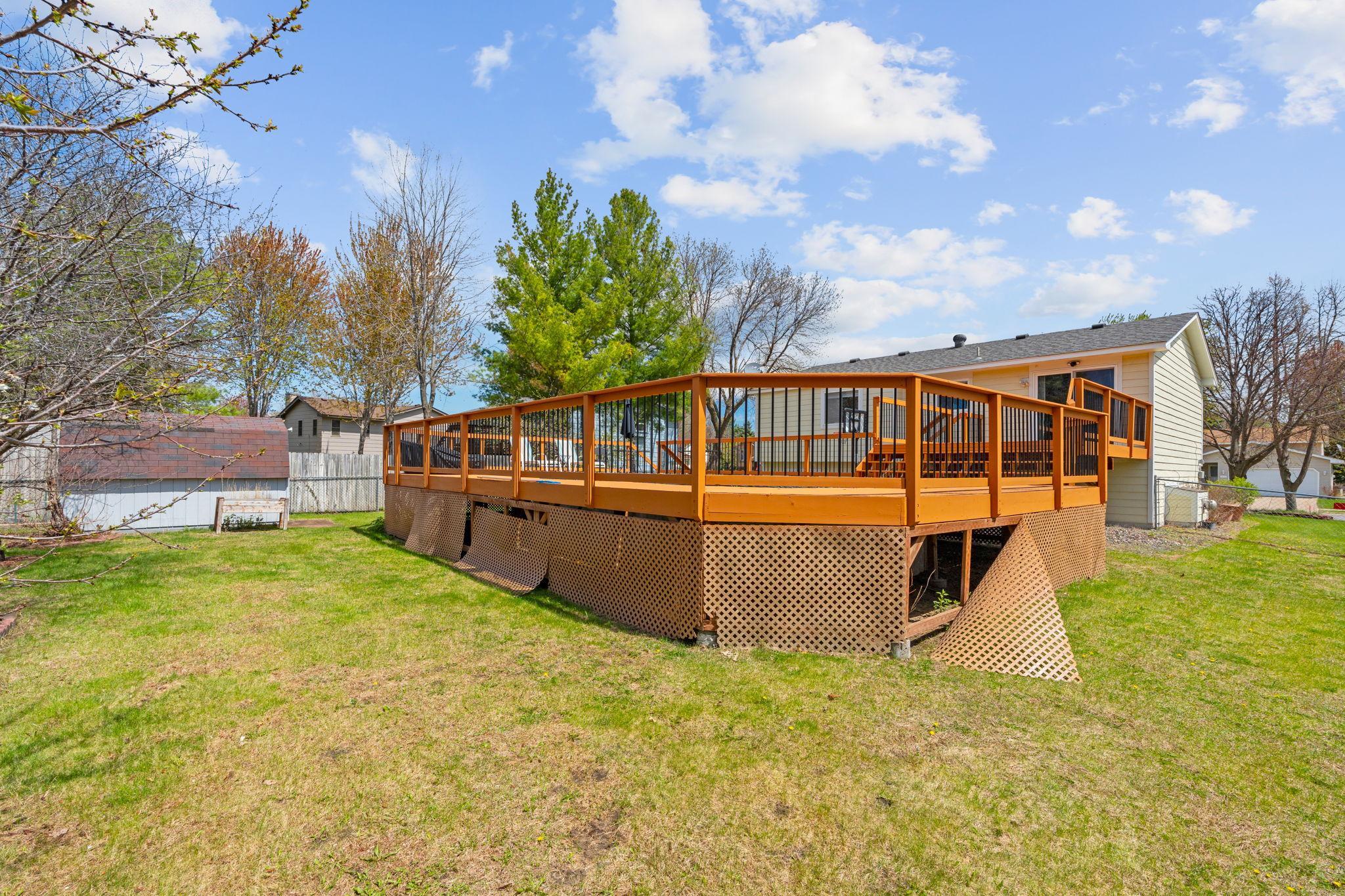 10-web-or-mls-3411 E Mineral Pond Blvd Exteriors-10.jpg