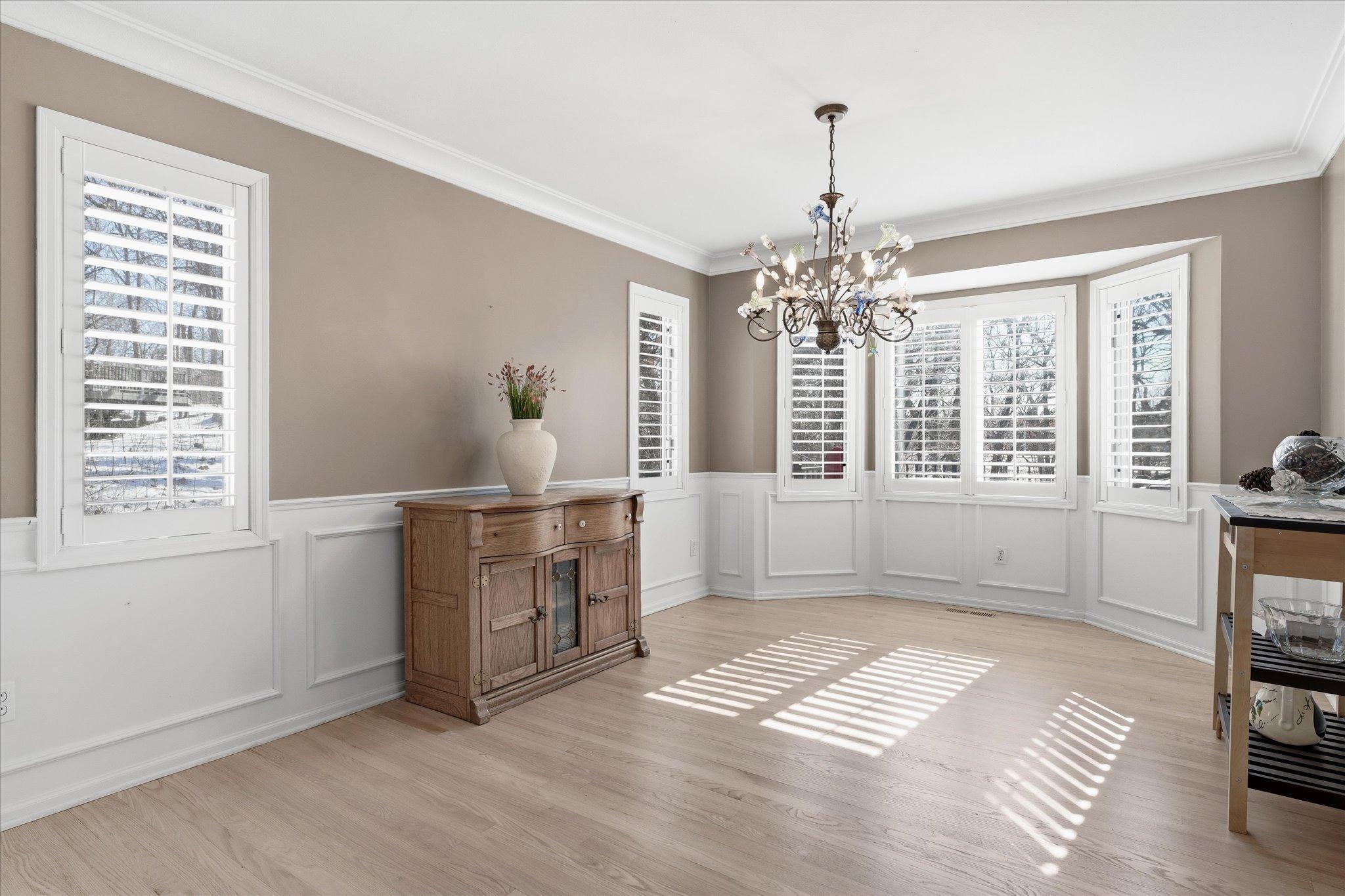 11-1237 Summit Oaks Dr [2819842]- 011.jpg