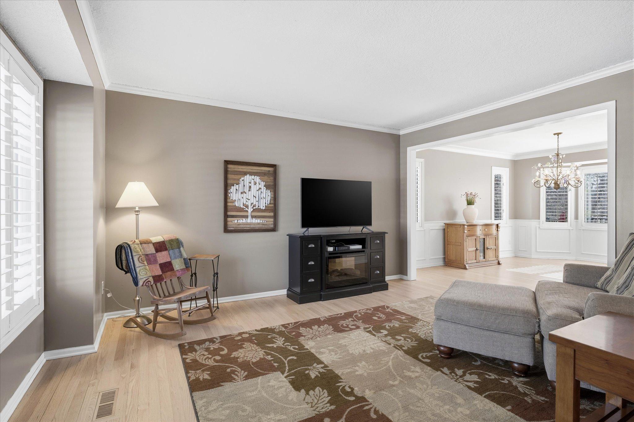 07-1237 Summit Oaks Dr [2819842]- 007.jpg