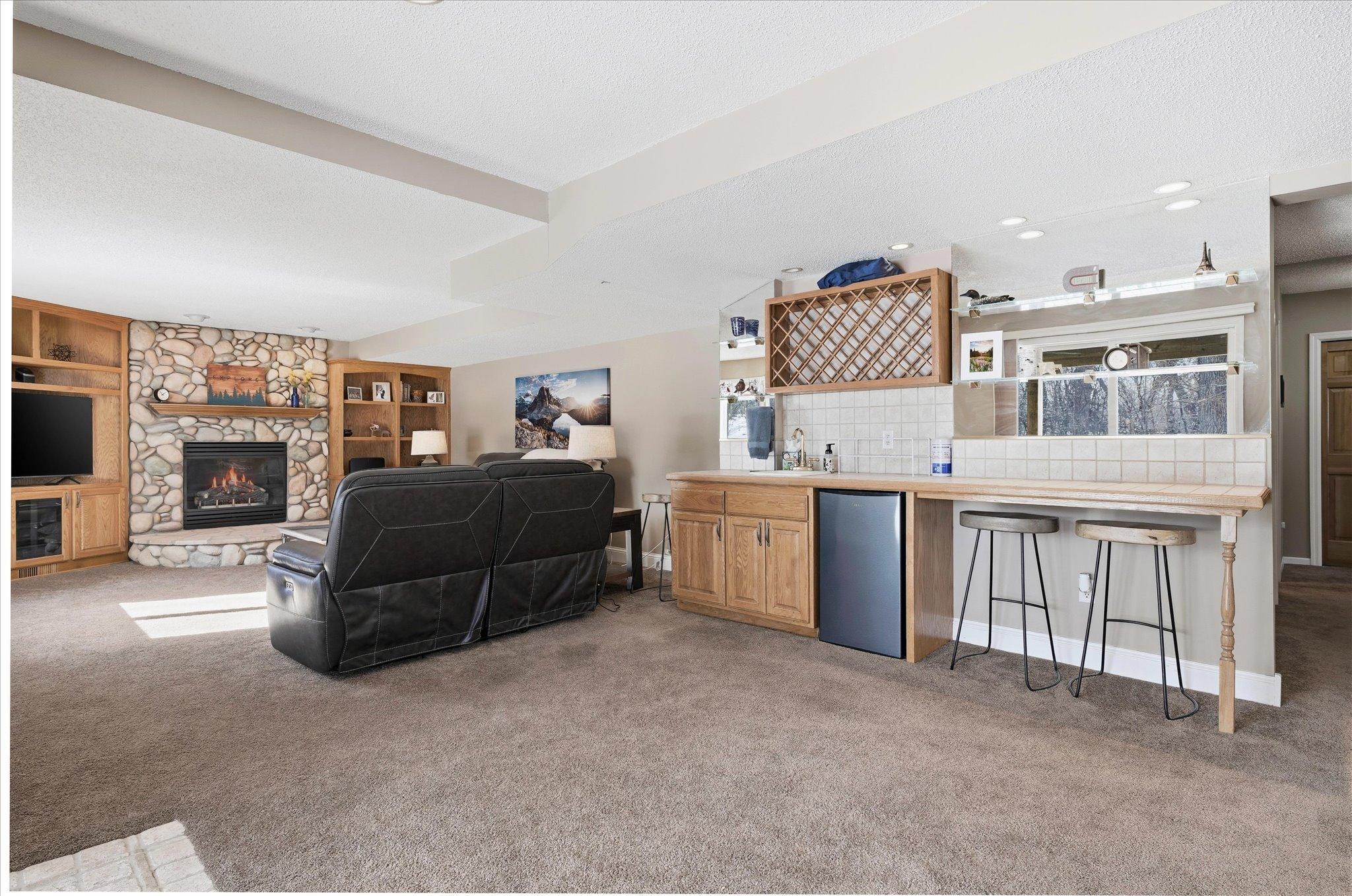 51-1237 Summit Oaks Dr [2819842]- 051.jpg