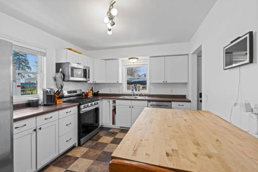 5825 Ensign Avenue N, Minneapolis, MN 55428