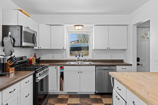 5825 Ensign Avenue N, Minneapolis, MN 55428