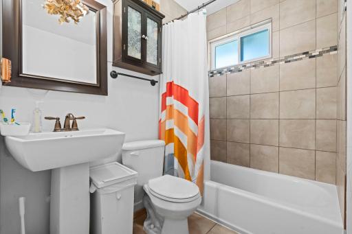 5825 Ensign Avenue N, Minneapolis, MN 55428