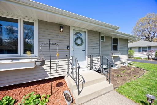 5825 Ensign Avenue N, Minneapolis, MN 55428
