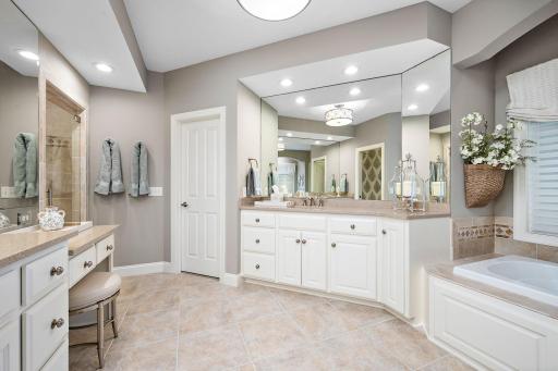 9356 Albright Court, Inver Grove Heights, MN 55077