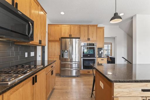 Look at all the storage space! Huge fridge and double ovens!