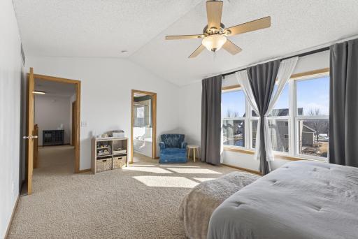 9465 Glacier Road, Saint Bonifacius, MN 55375