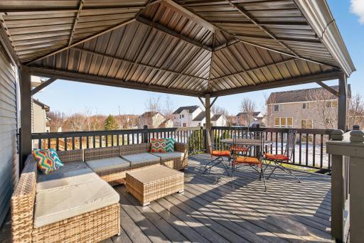 Plenty of outdoor seating space to explore!