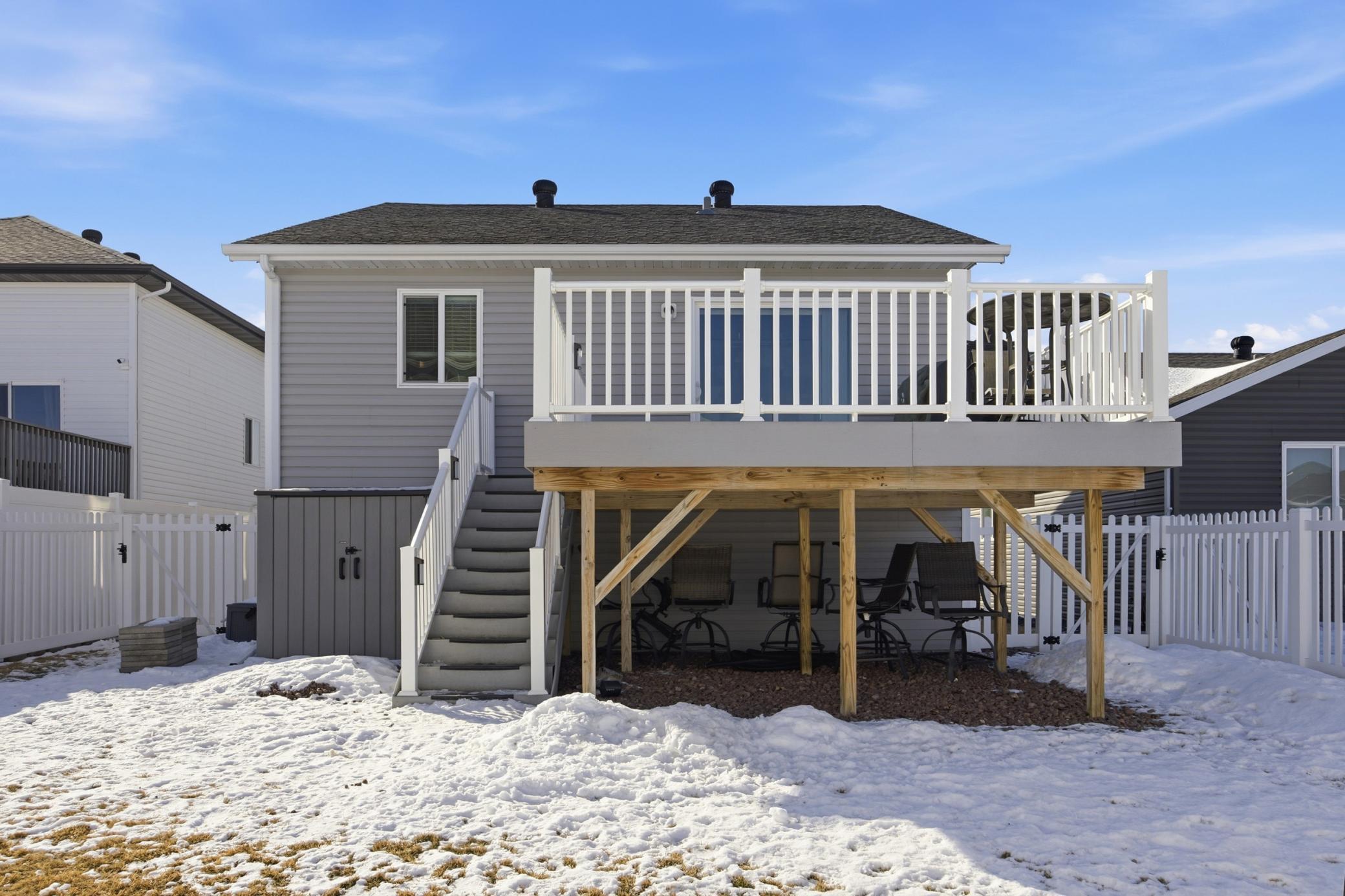 Maintenance-Free Deck