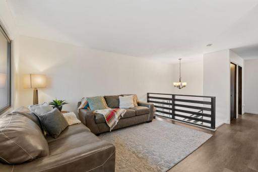 16-web-or-mls-6558 Upper 35th St N-16.jpg
