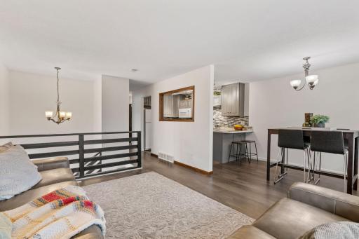 17-web-or-mls-6558 Upper 35th St N-17.jpg