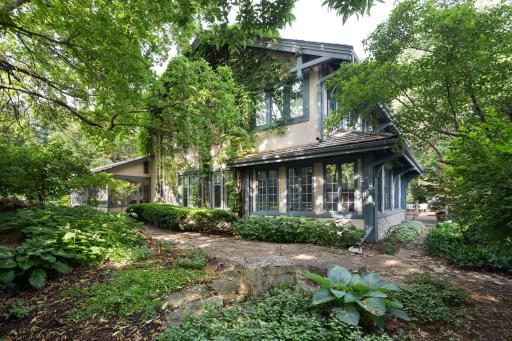 2617 Dean Parkway, Minneapolis, MN 55416