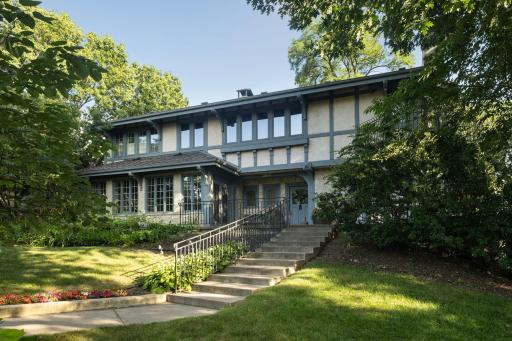 2617 Dean Parkway, Minneapolis, MN 55416