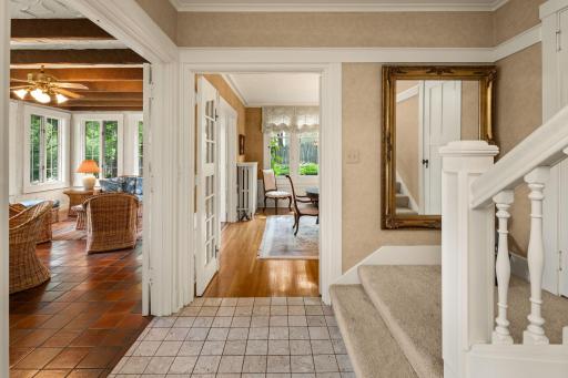 2617 Dean Parkway, Minneapolis, MN 55416