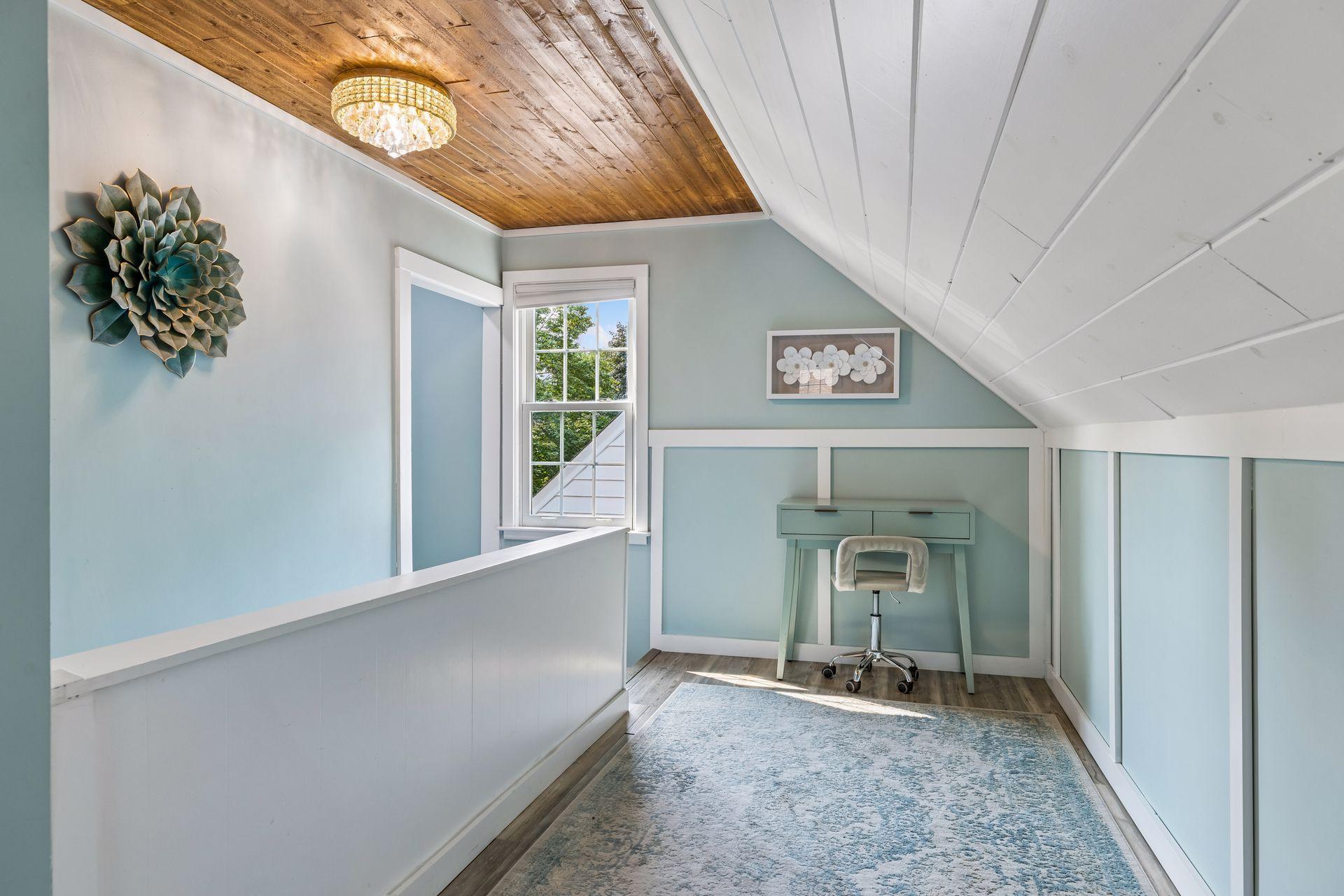 Upstairs landing.