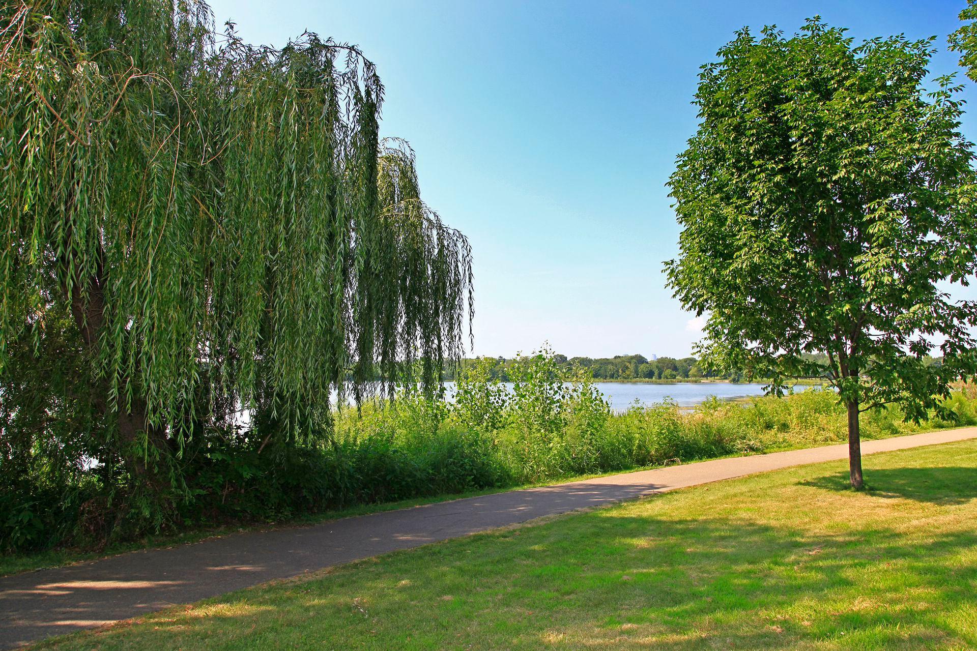 Access to the Grand Rounds Scenic Byway trail system, around Lake Hiawatha and Lake Nokomis.