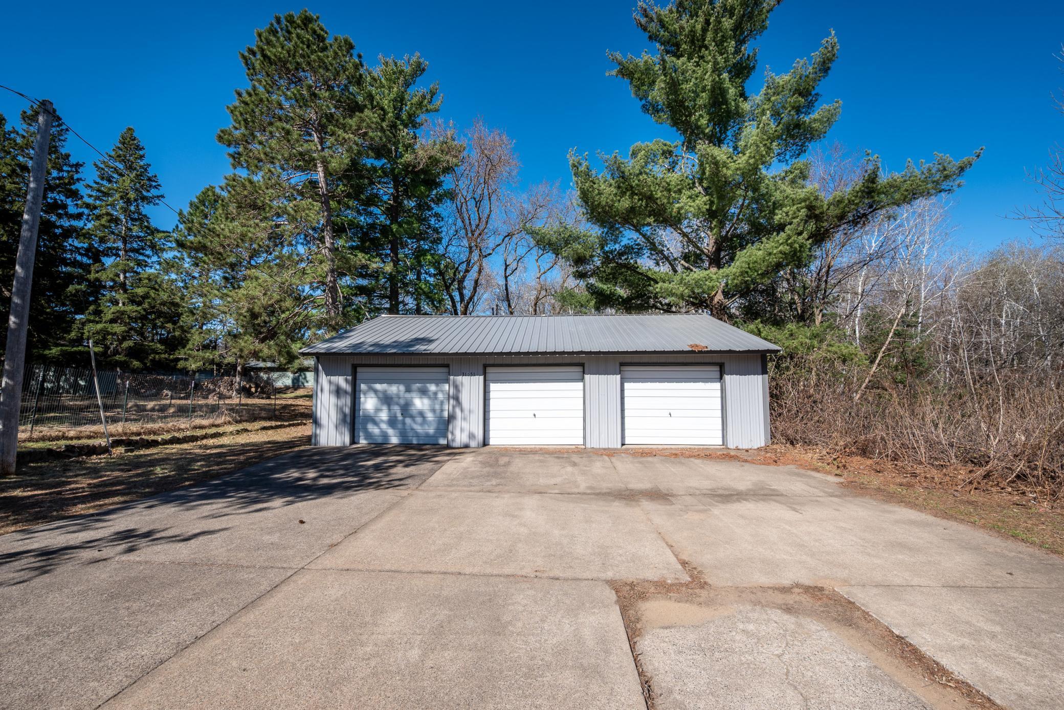 30'x40' 3 stall storage building in Pequot Lakes!