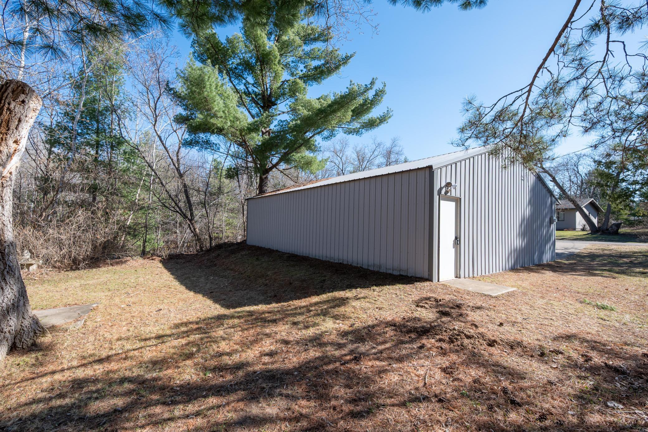 Nice storage building close to Sibley Lake.