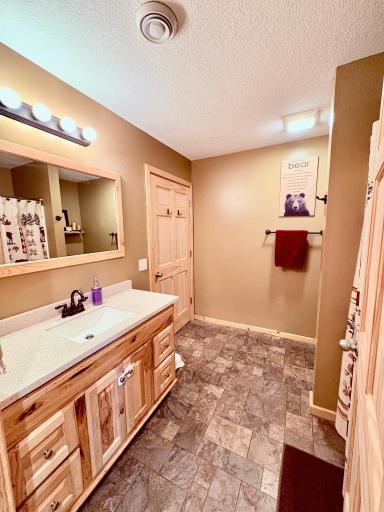 Walk through full bath