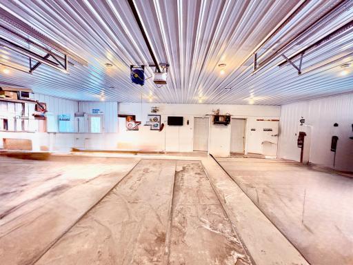 Inside 1200 sf 3 stall garage