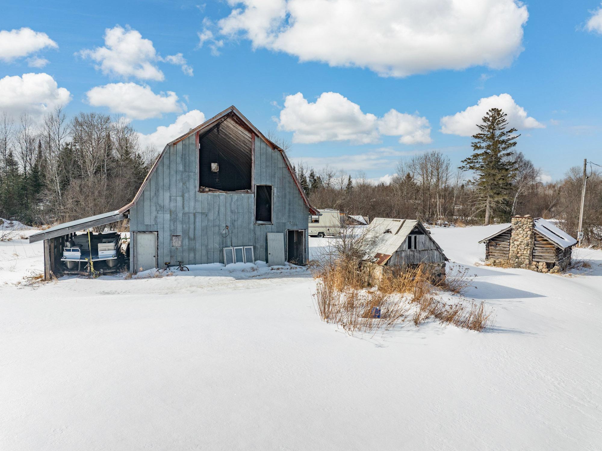 Barn