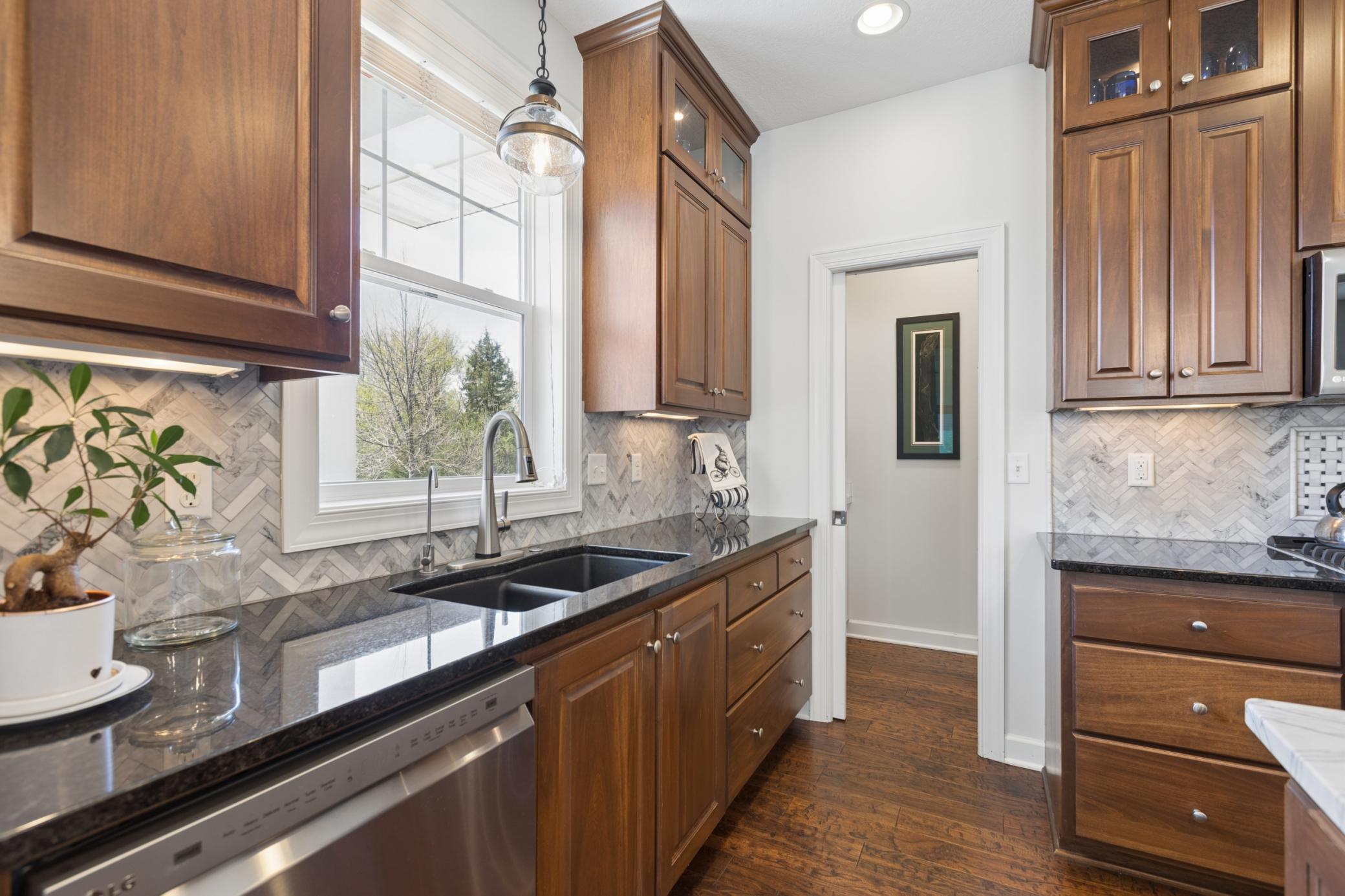 Kitchen Window Brings Nice Souther Light