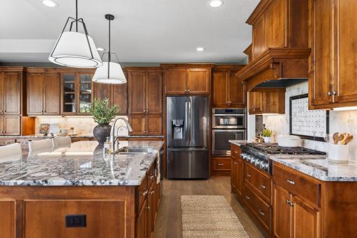 6030 Lanewood Lane N, Minneapolis, MN 55446