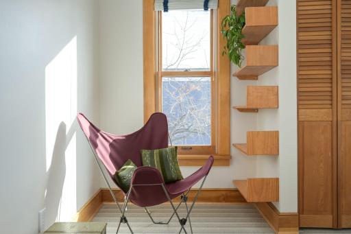 2219 22nd Avenue S, Minneapolis, MN 55404