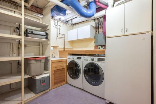 2219 22nd Avenue S, Minneapolis, MN 55404